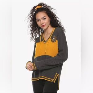 Harry Potter Gray Yellow Hufflepuff Girls Hooded Sweater Size Large